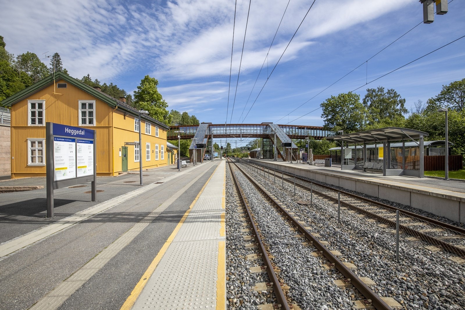 Heggedal stasjon med mulighet for pendlerparkering Galleribilde