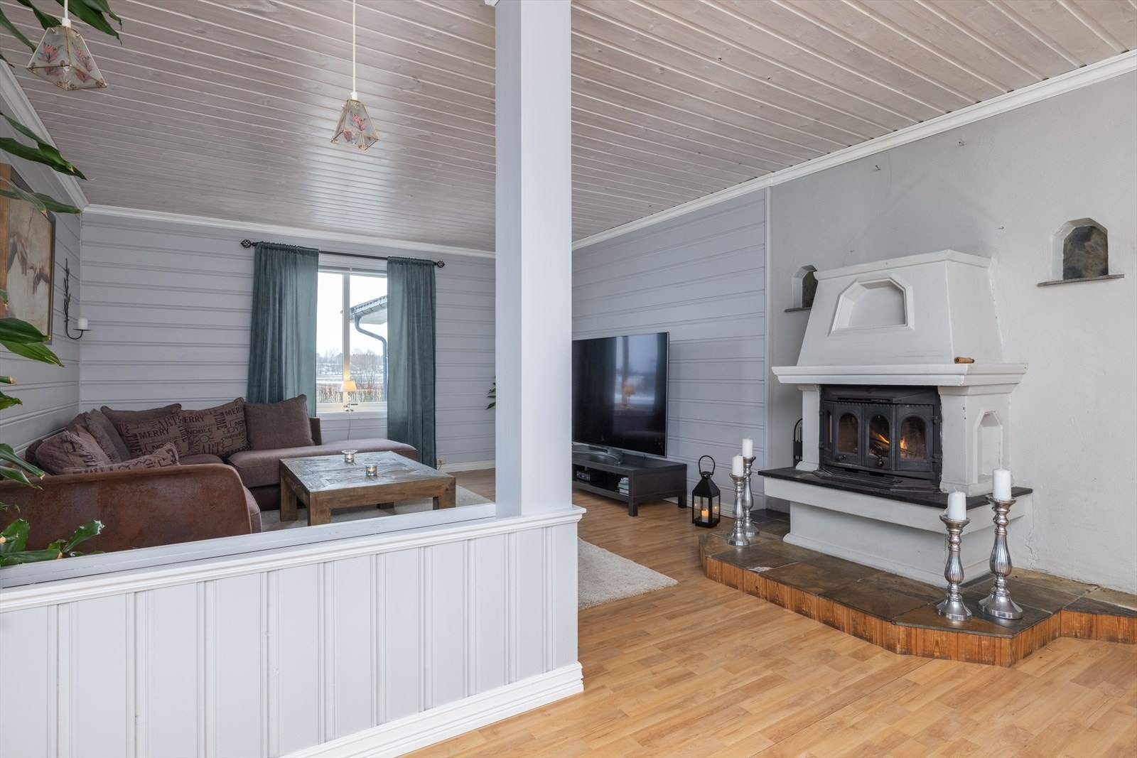 Flott mursteinspeis i stuen. Galleribilde