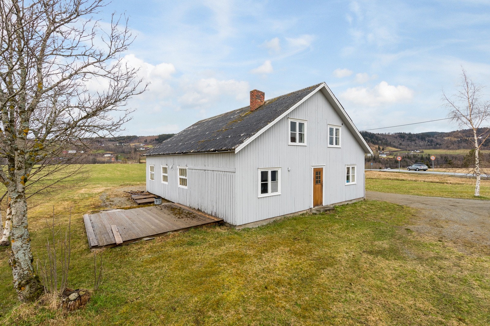 Flott uthus med mye plass og mange muligheter. Galleribilde