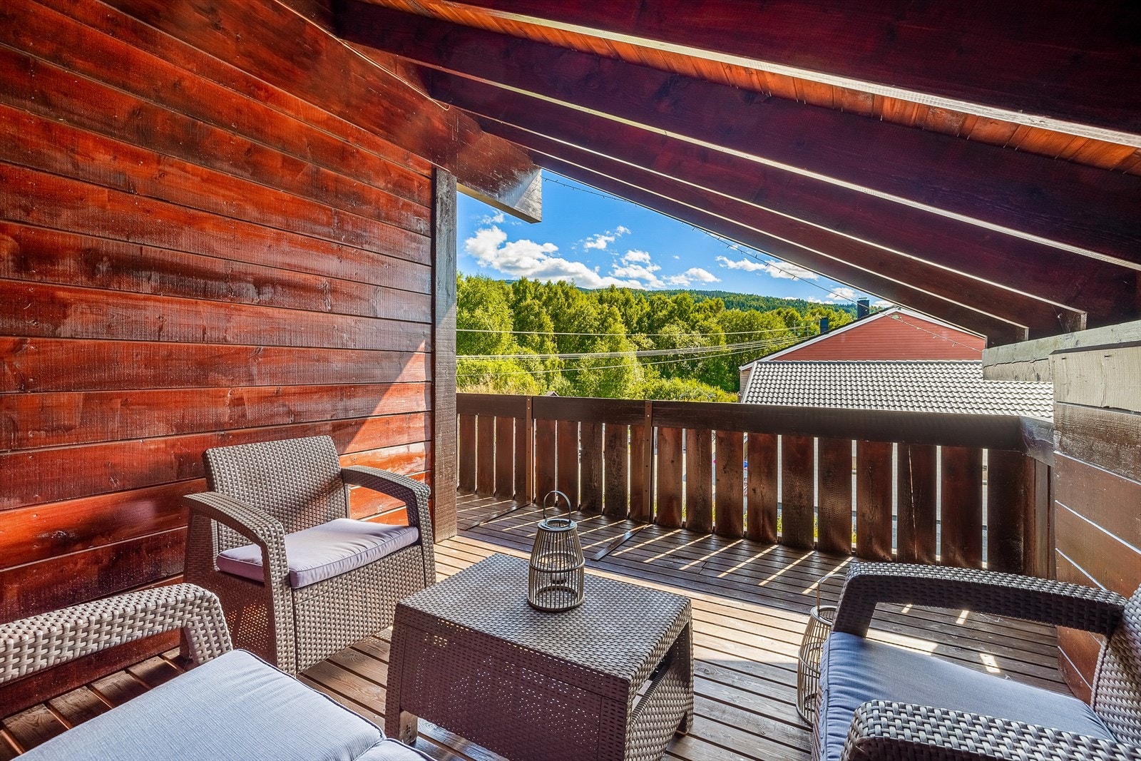 Boligen har totalt 4 verandaer Galleribilde