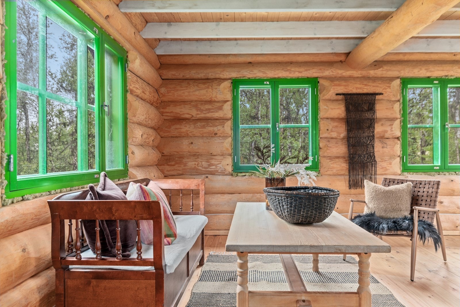 Det er innlagt strøm i denne hytta, nr. 60. Galleribilde