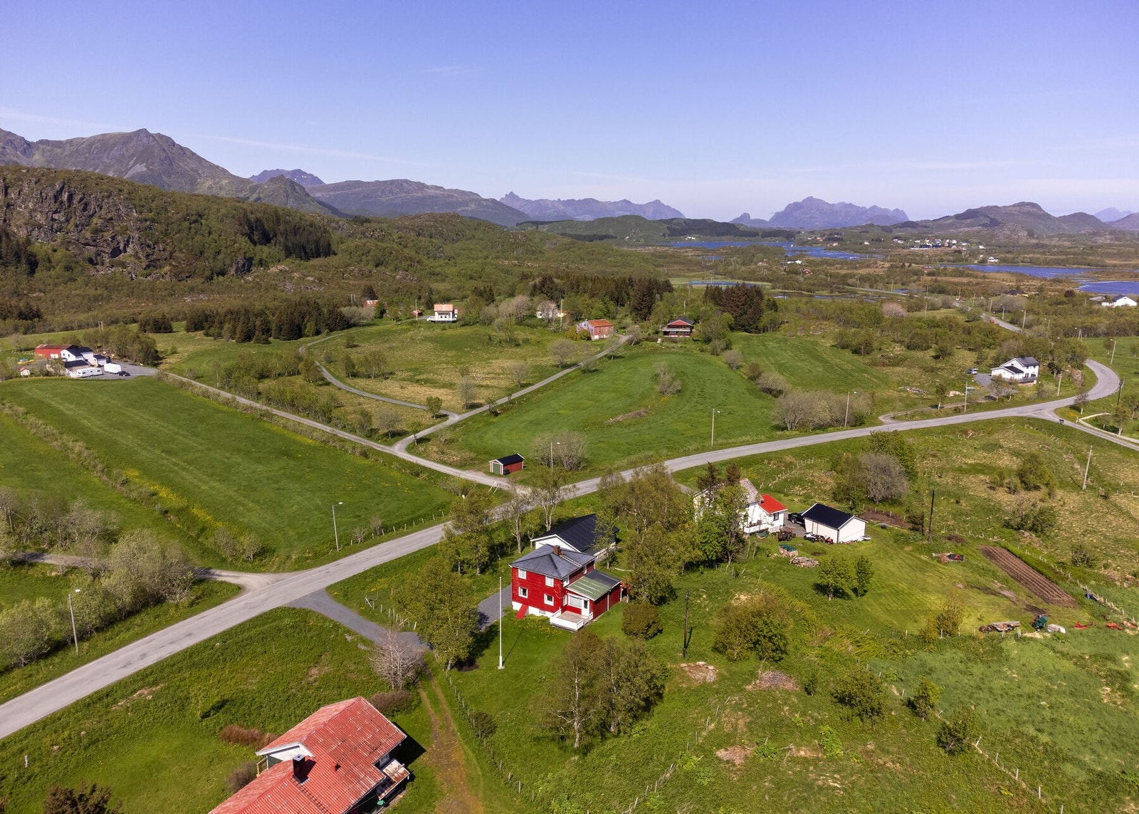 Eiendommen sett fra lufta Galleribilde