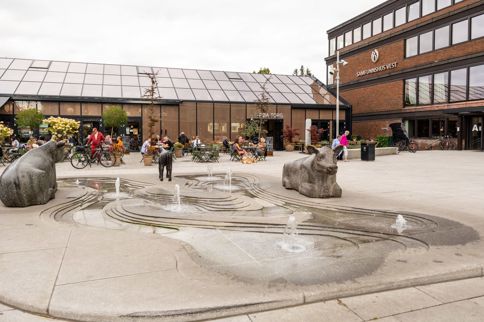 Røa torg. Galleribilde