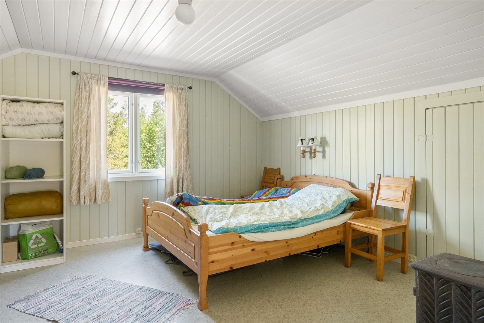 Hytta har to soverom, begge beliggende i 2.etasje. Galleribilde