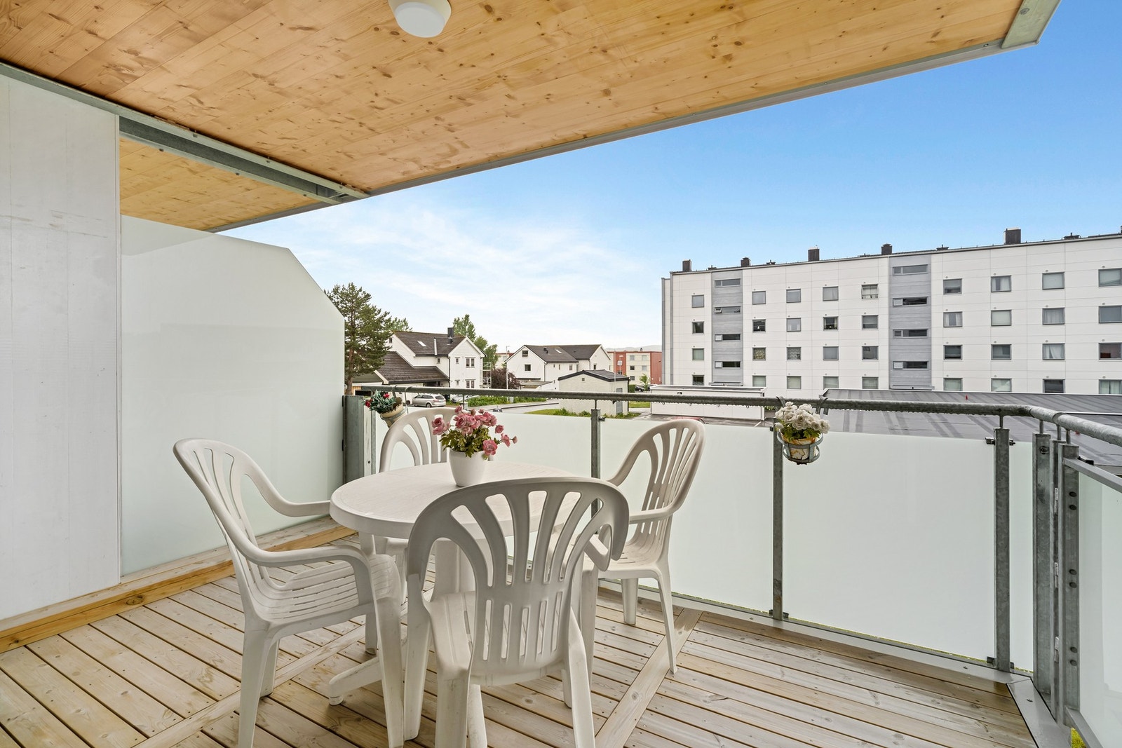Balkong med gode solforhold Galleribilde