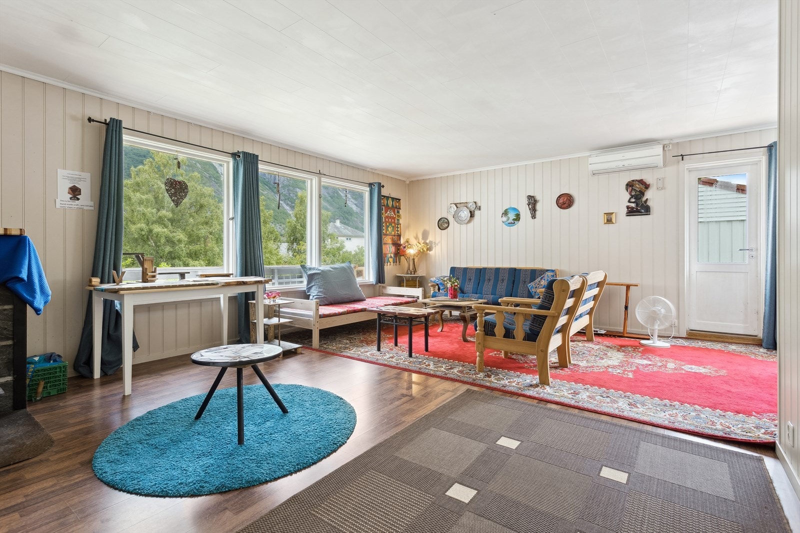 Stuen er åpen og lys Galleribilde