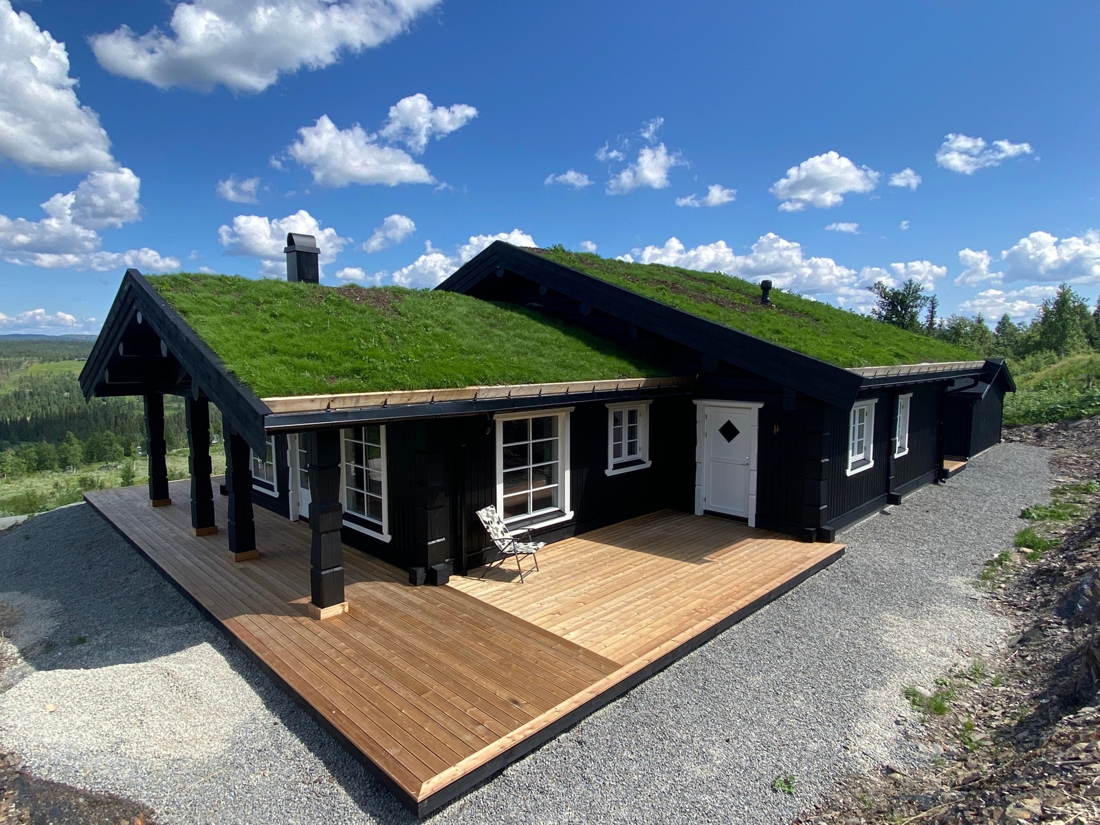 Synnfjellhytta har bygd flere tilsvarende hytter i Åssætra som den prosjekterte hytta. Galleribilde