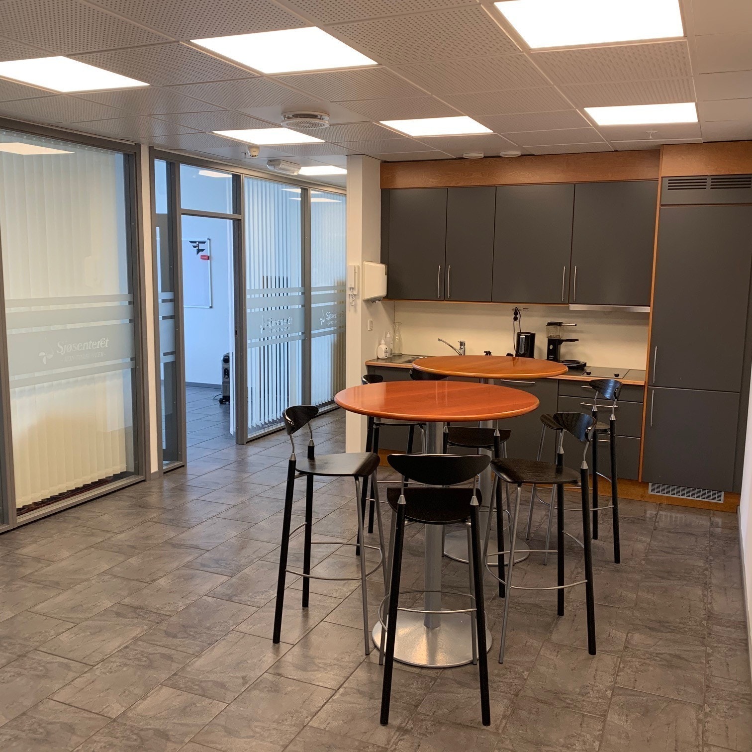 Lite felles spiserom Galleribilde