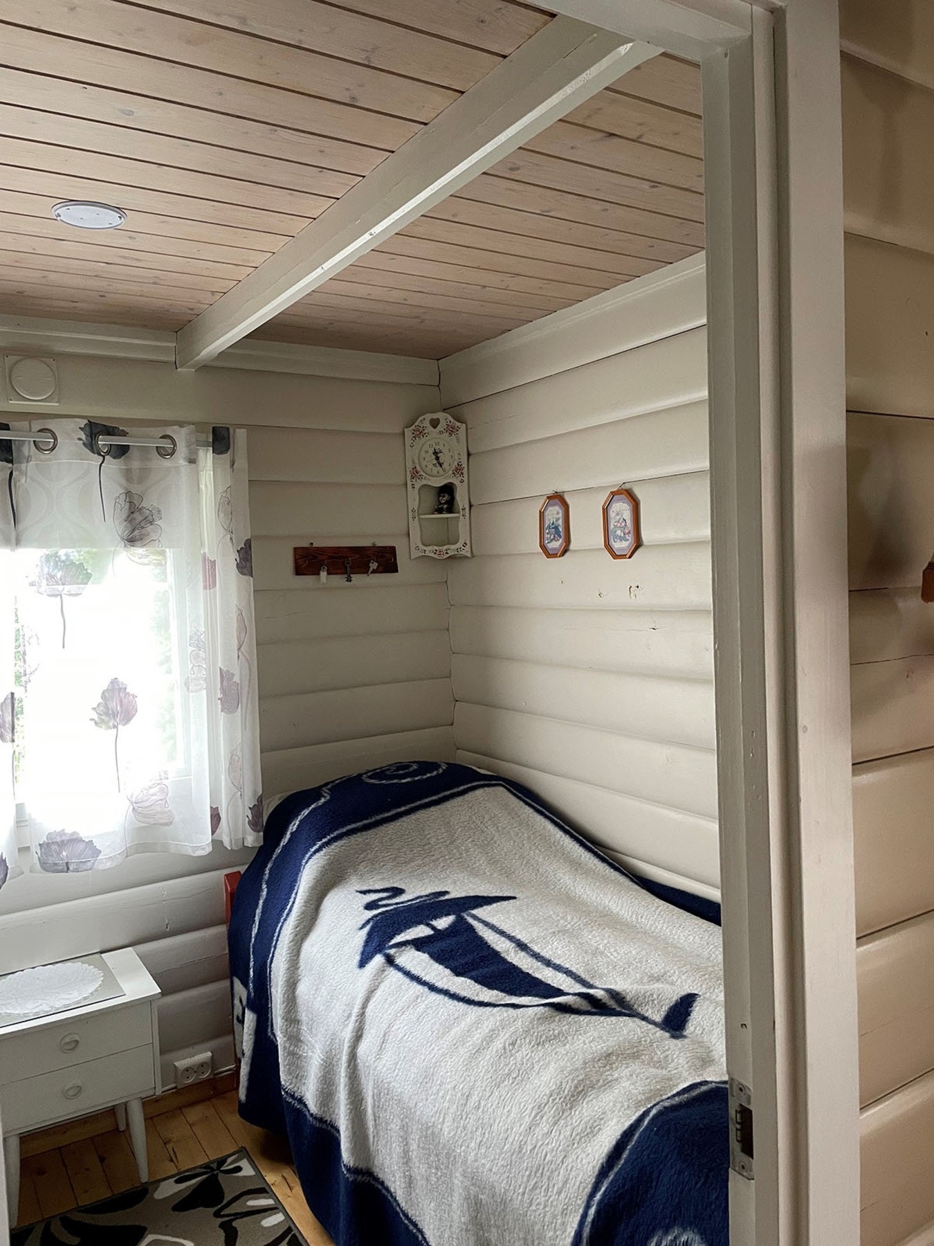 Flott med malte panelvegger Galleribilde