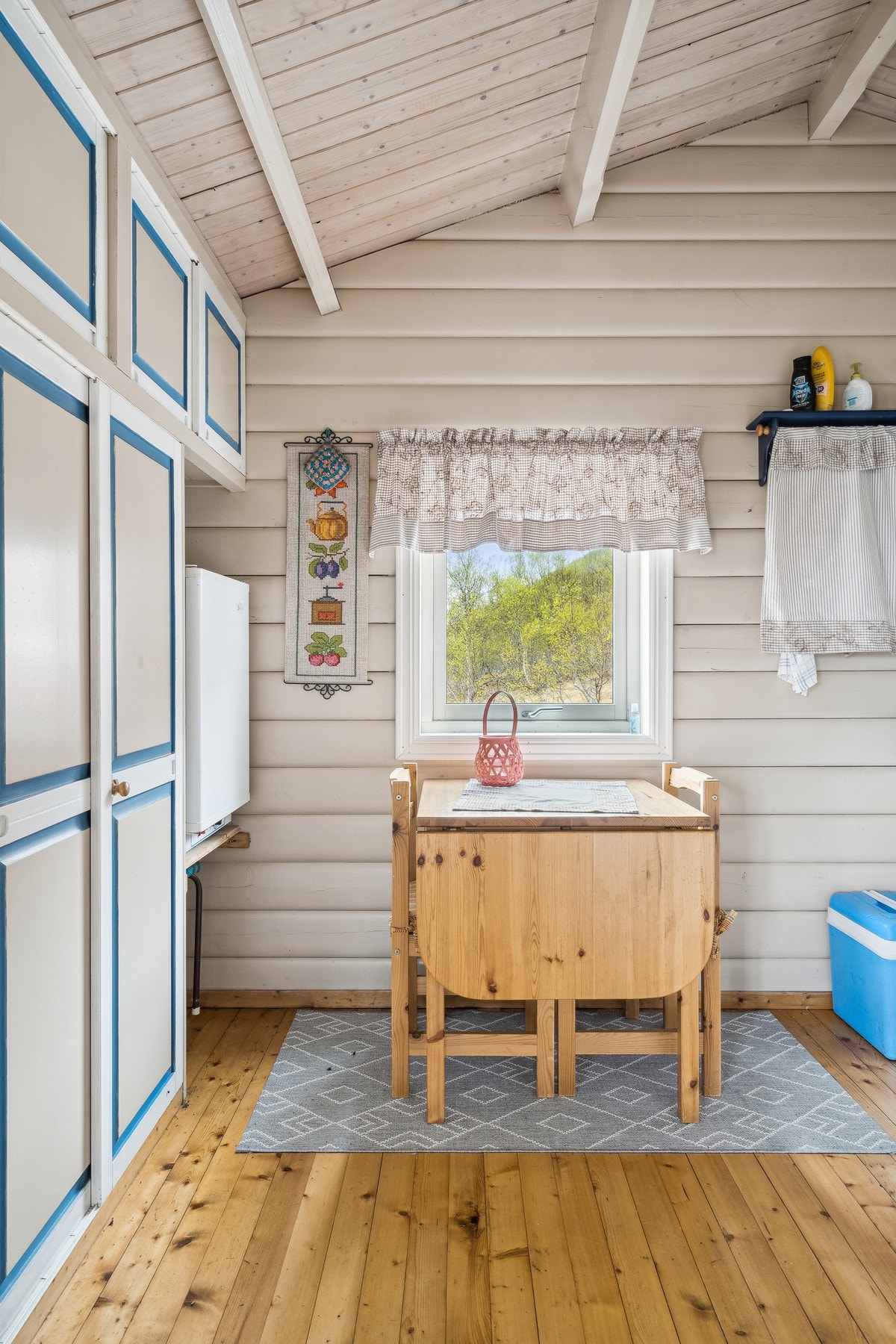 Plass til kjøkkenbord Galleribilde