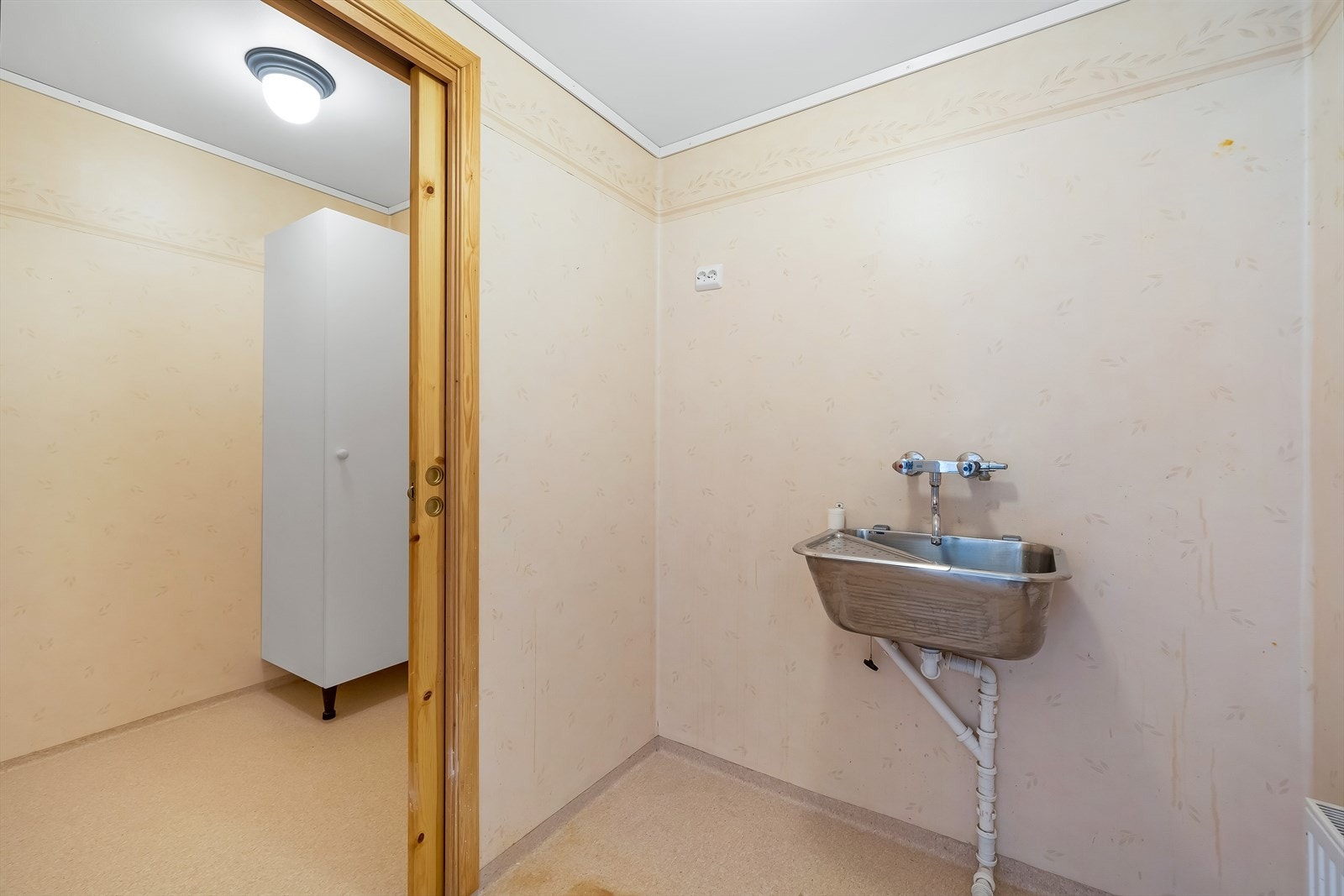 Vaskerom m/skyllekar Galleribilde