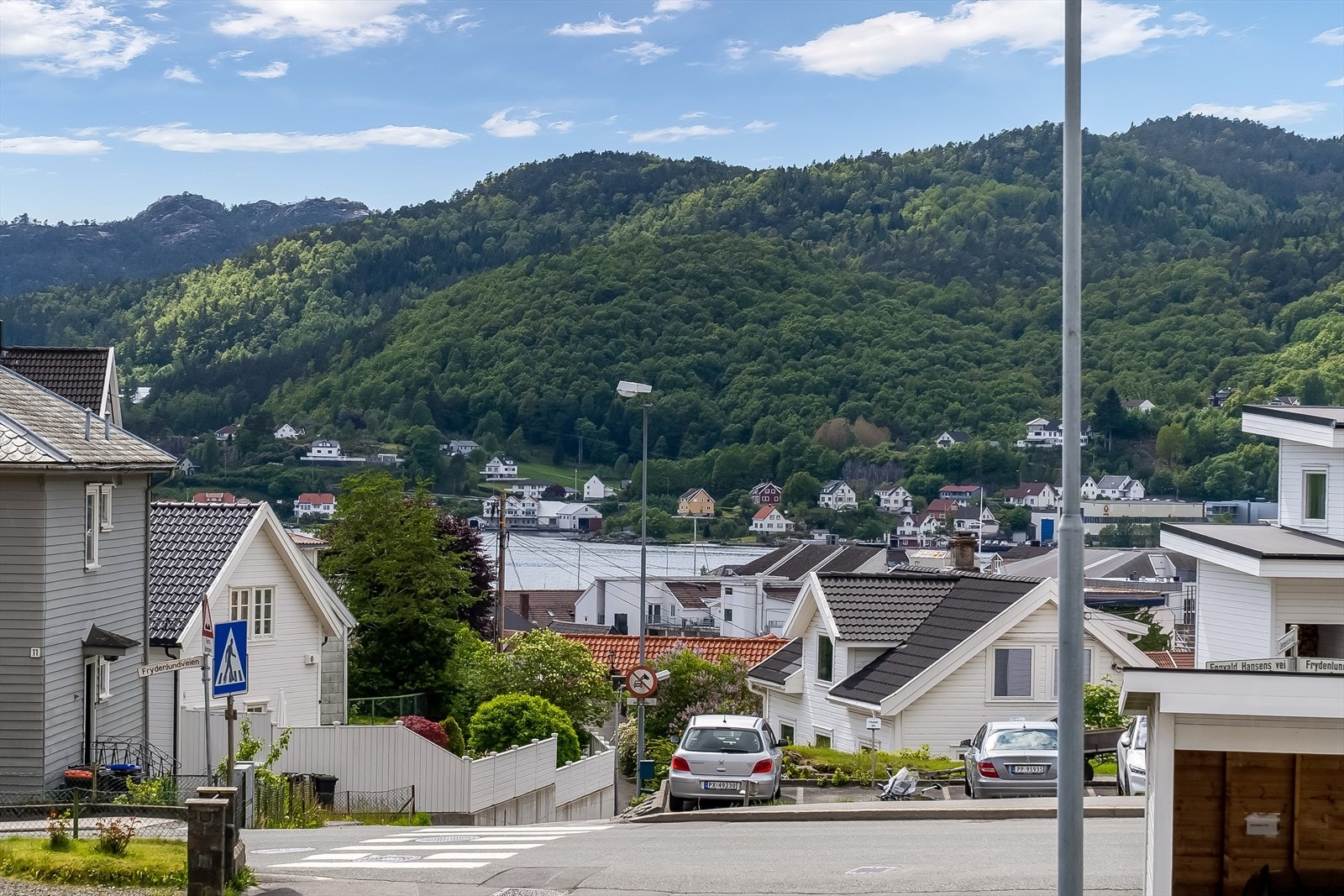 Kort gangavstand ned til bysentrum. Galleribilde