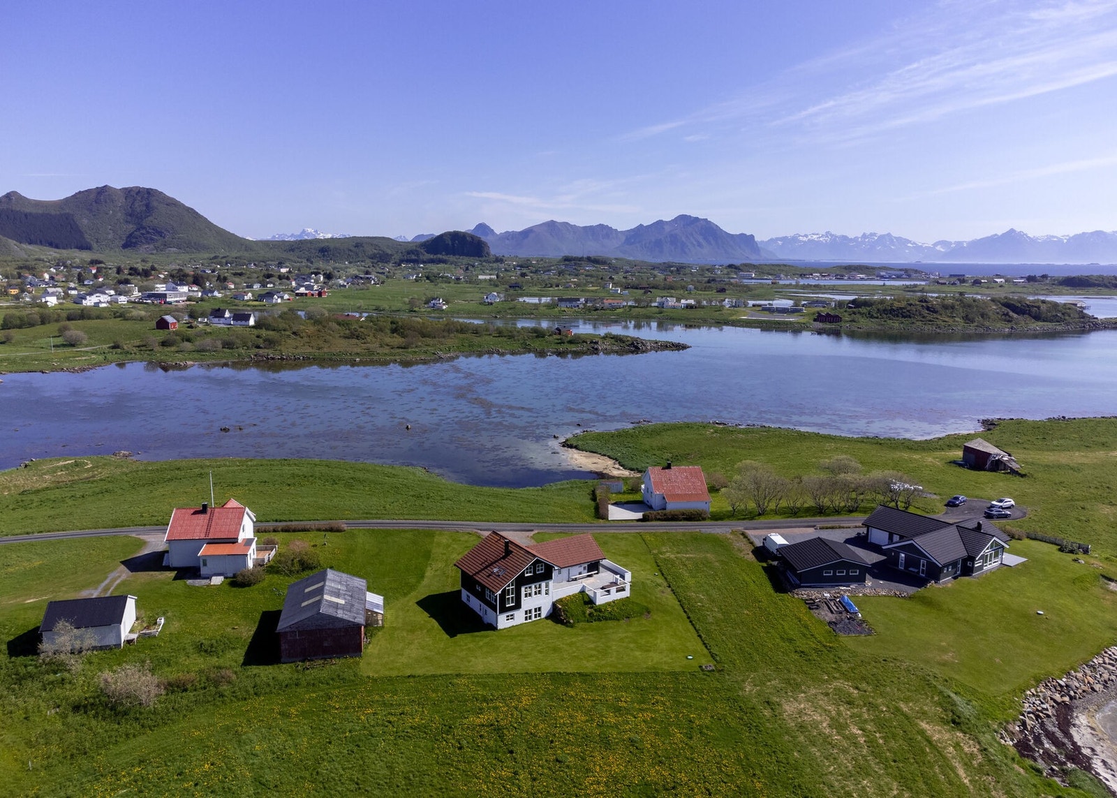 Eiendommen sett fra lufta Galleribilde