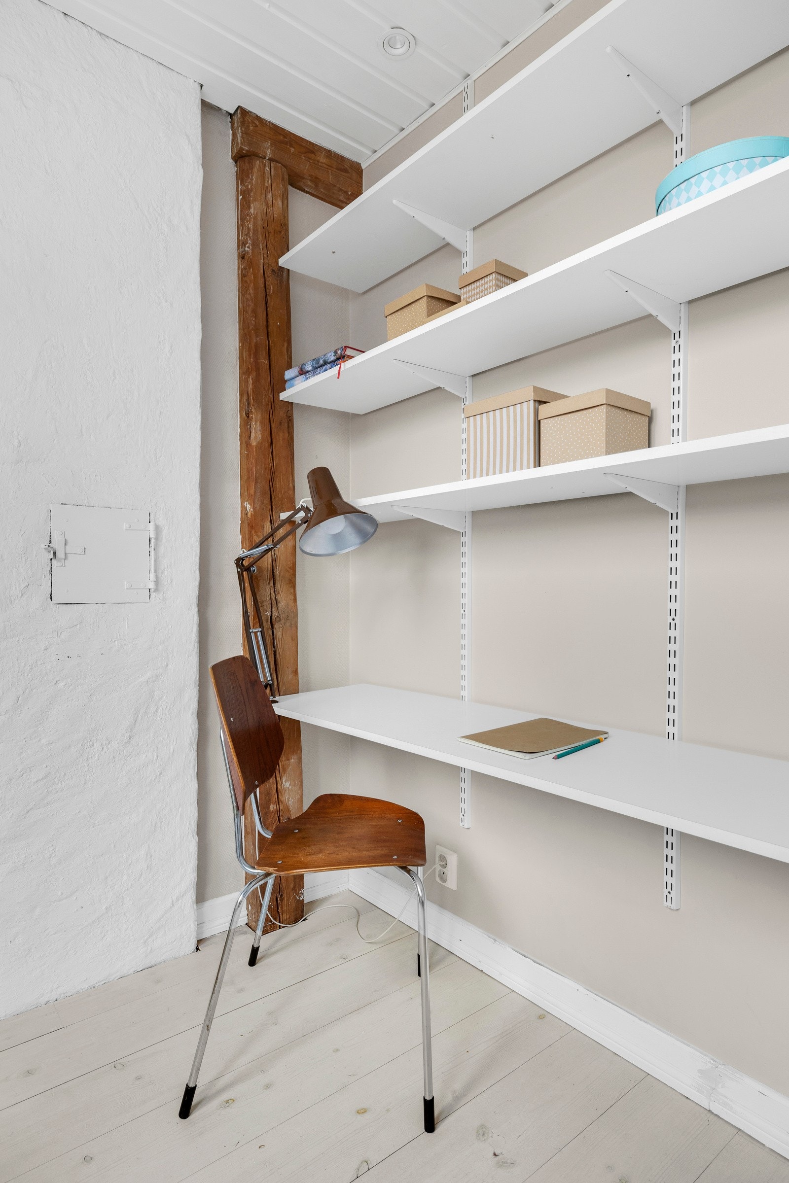 Downlights i himling gir fin belysning på kveldene. Galleribilde