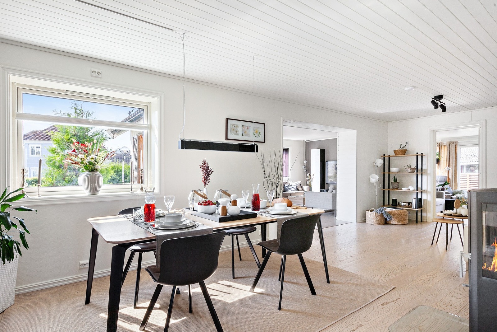 Godt plass til at hele familien kan samles til en festmiddag Galleribilde
