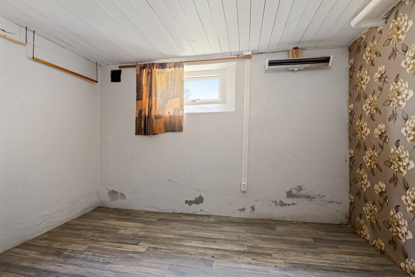 Disp rom i kjeller. Galleribilde