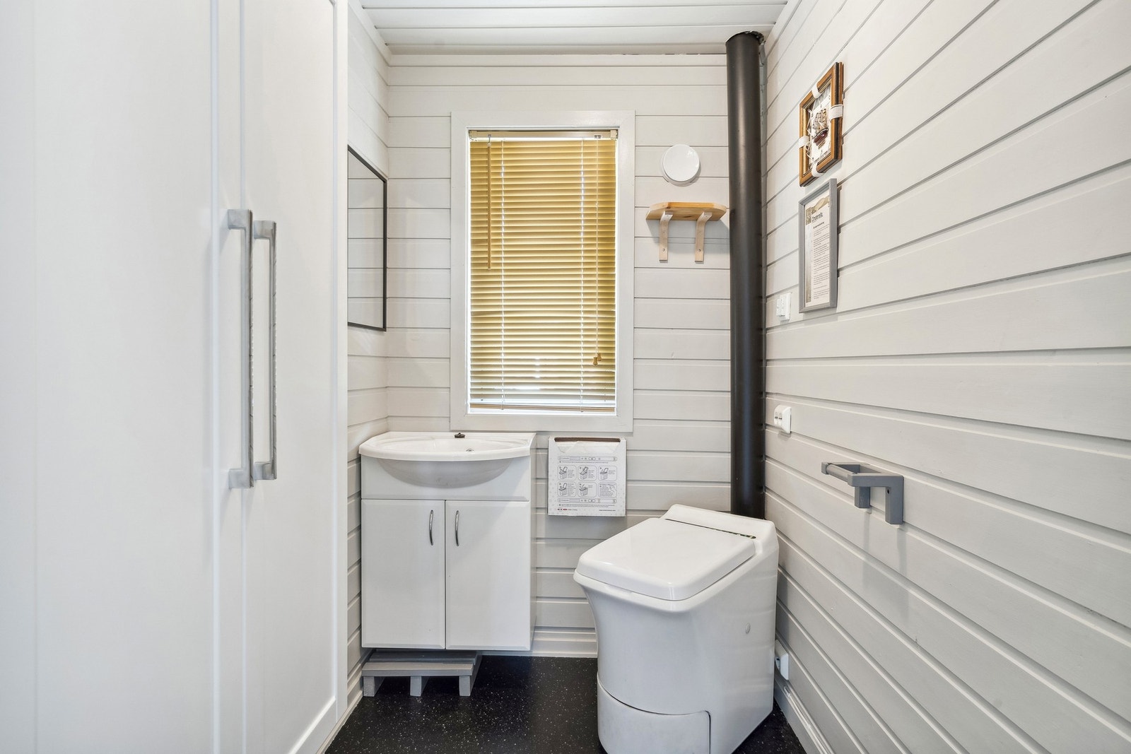 Forbrenningstoalett Galleribilde