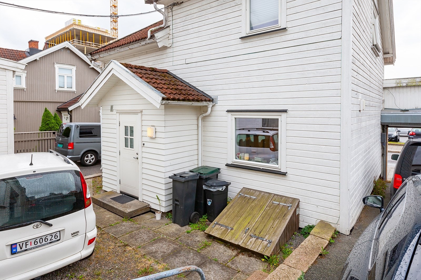 Bakgård Galleribilde