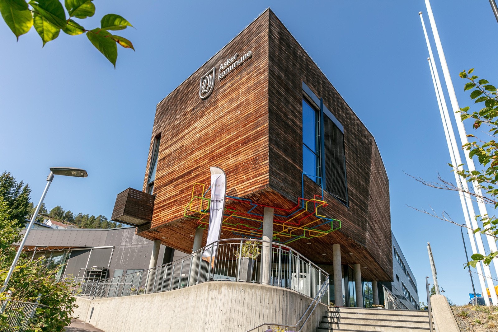 Sætre innbyggertorg - et samlingsted, bibliotek og med diverse aktiviteter. Galleribilde