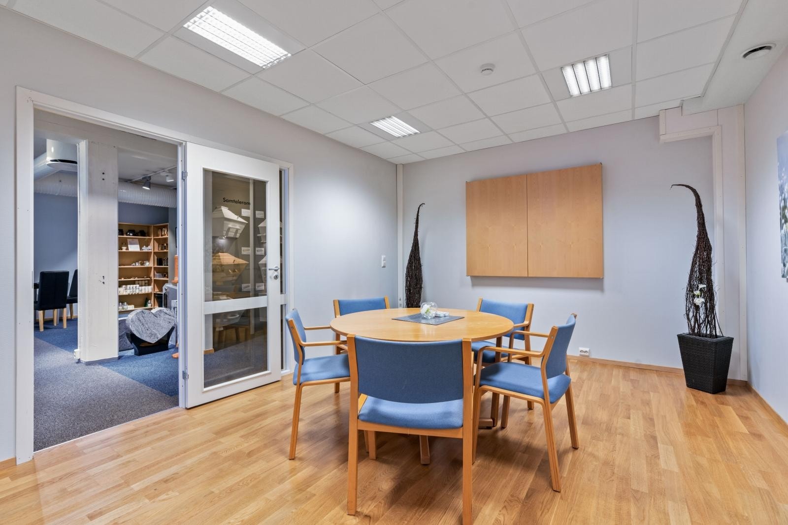 Butikk - Første Etasje Galleribilde