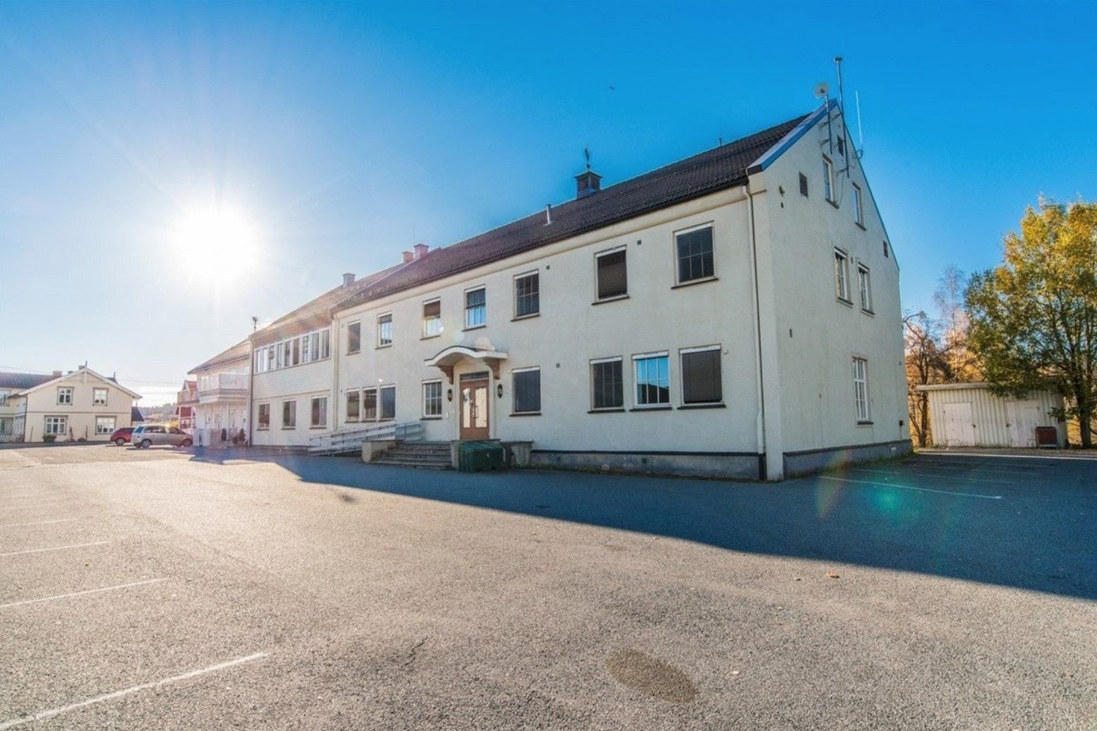 EIE Eiendomsmegling v/Asmir Islamovic presenterer Svarstadtunet 15! Galleribilde