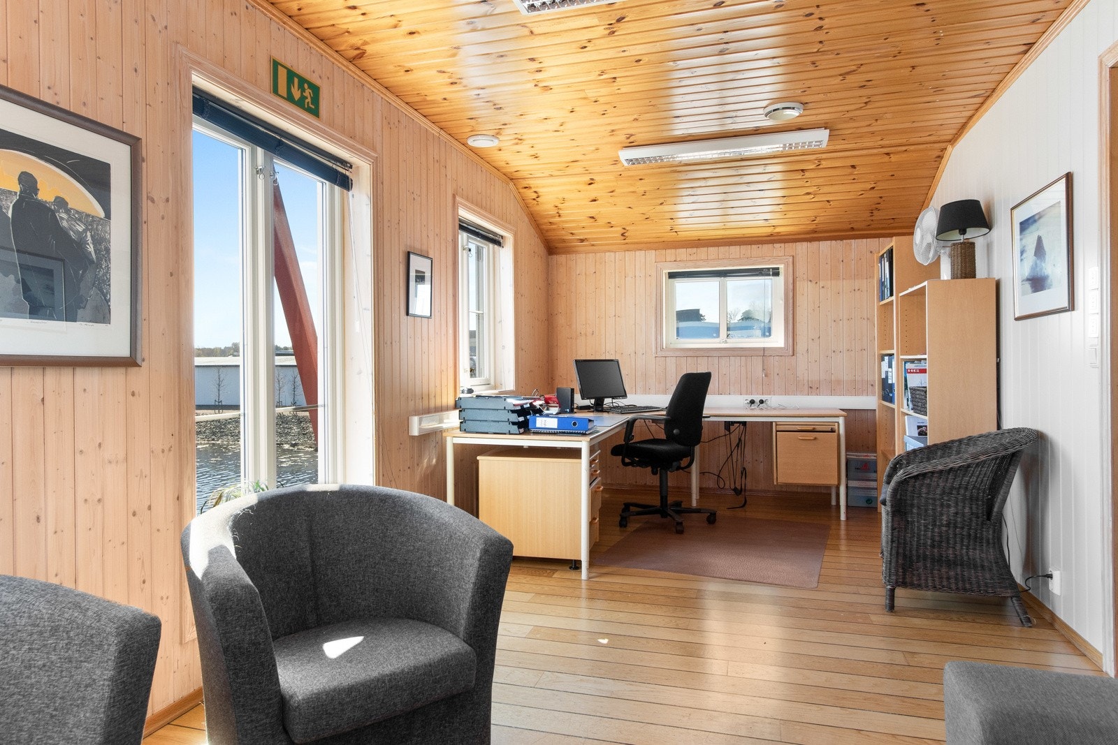Kontor sjøboden Galleribilde