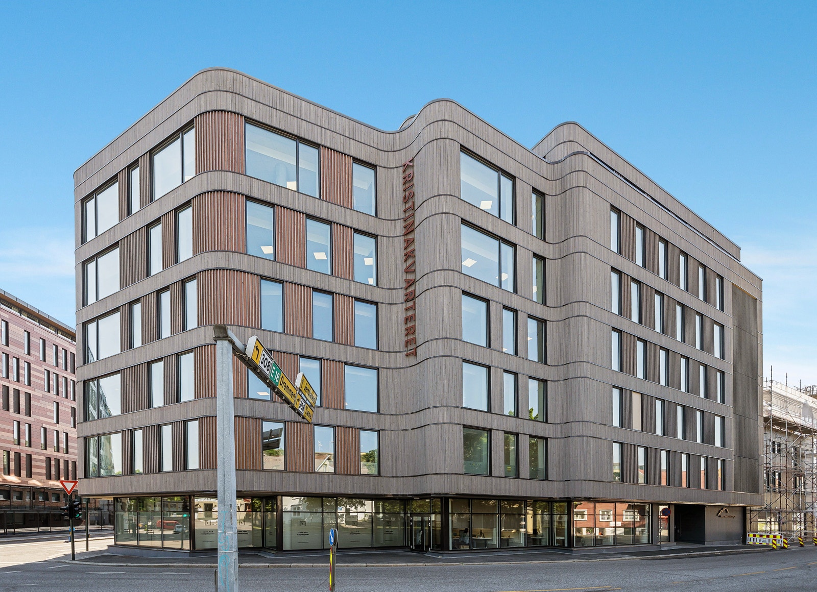 Nytt bygg rett ved jernbanestasjonen i Tønsberg.
Foto: Kristian Bollæren Galleribilde