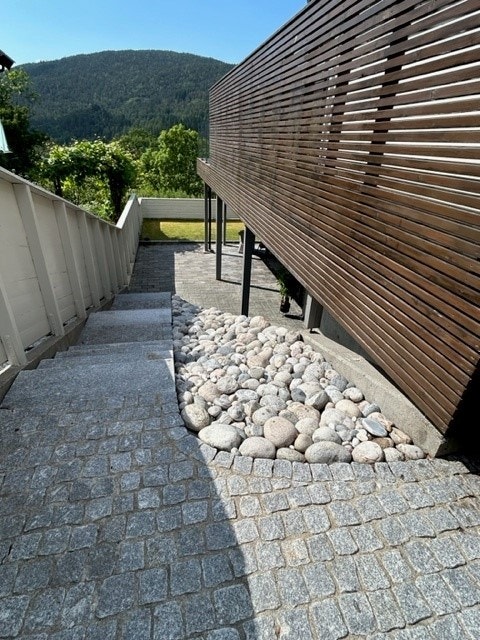 Trapp ned til leiligheten Galleribilde