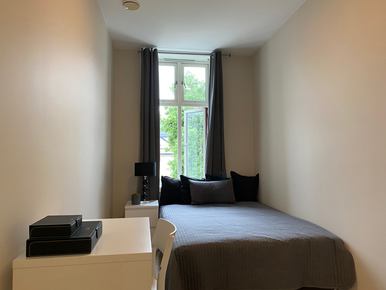 Luft inn/ut av alle rom med balansert ventilasjon Galleribilde