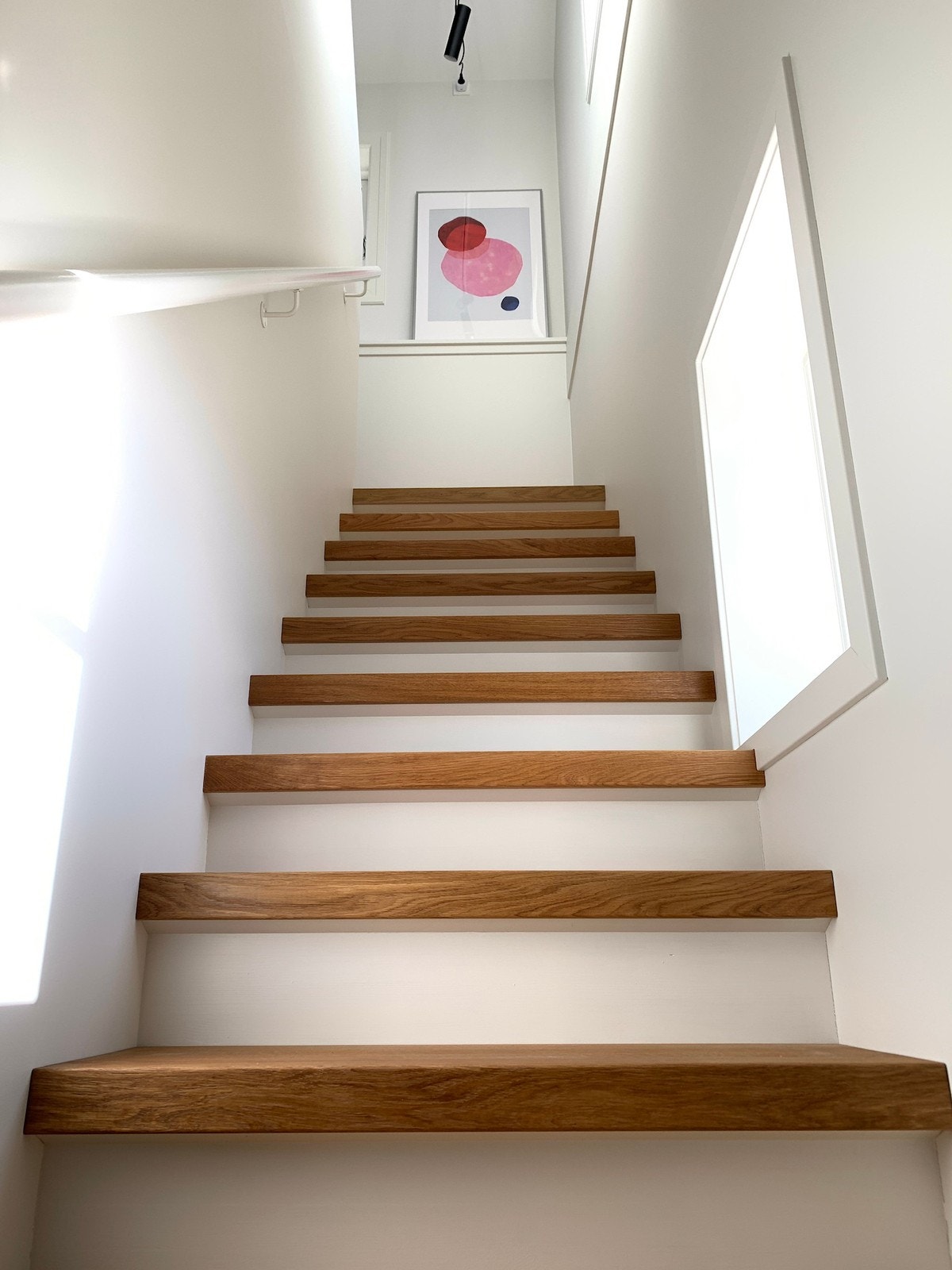 Trapp til 2. etasje Galleribilde