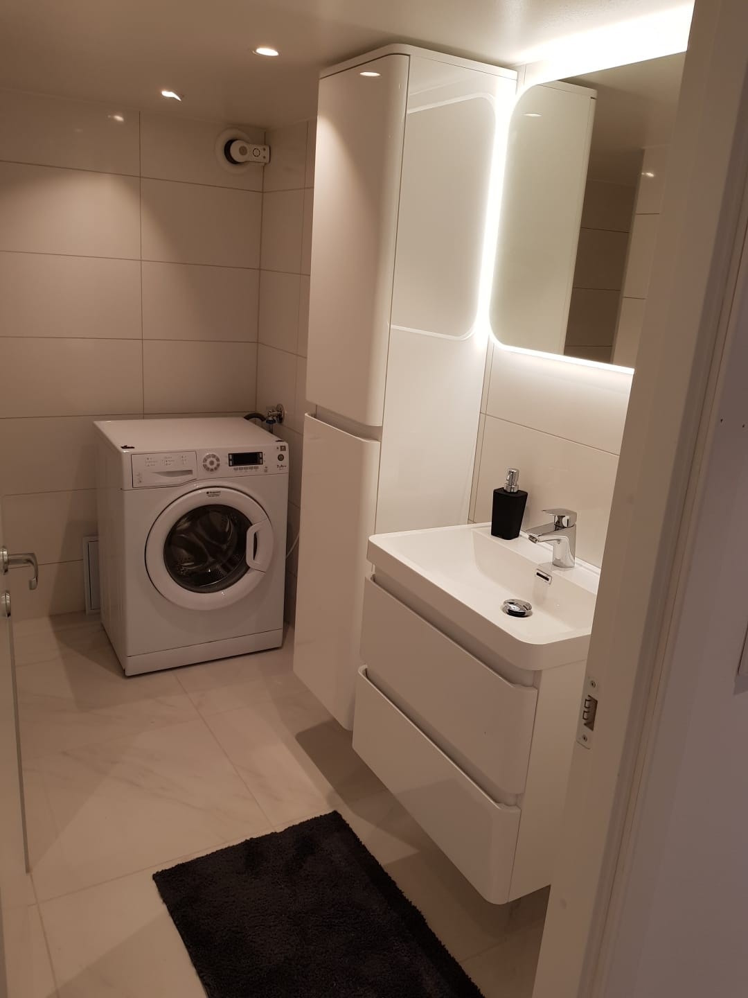 Vaskmaskin og tørkemaskin Galleribilde