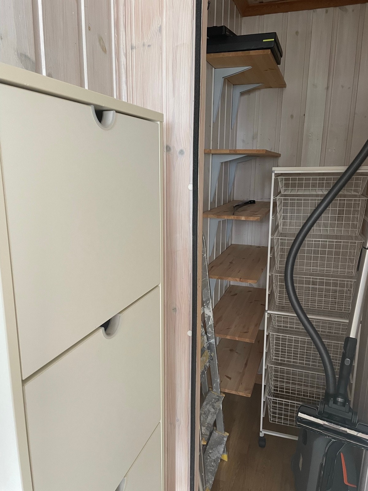 Skap/bod Galleribilde