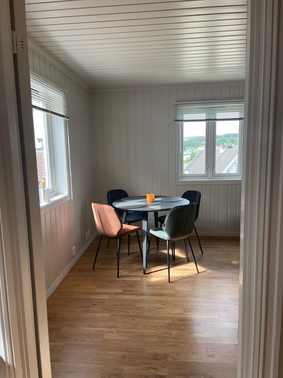 Spisestue for 4 Galleribilde