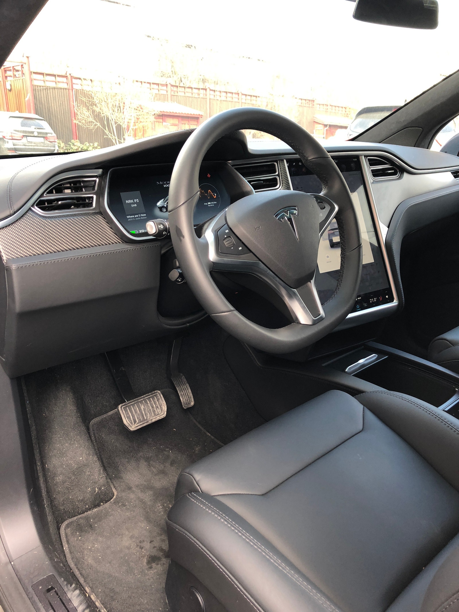 Tesla Model X 5