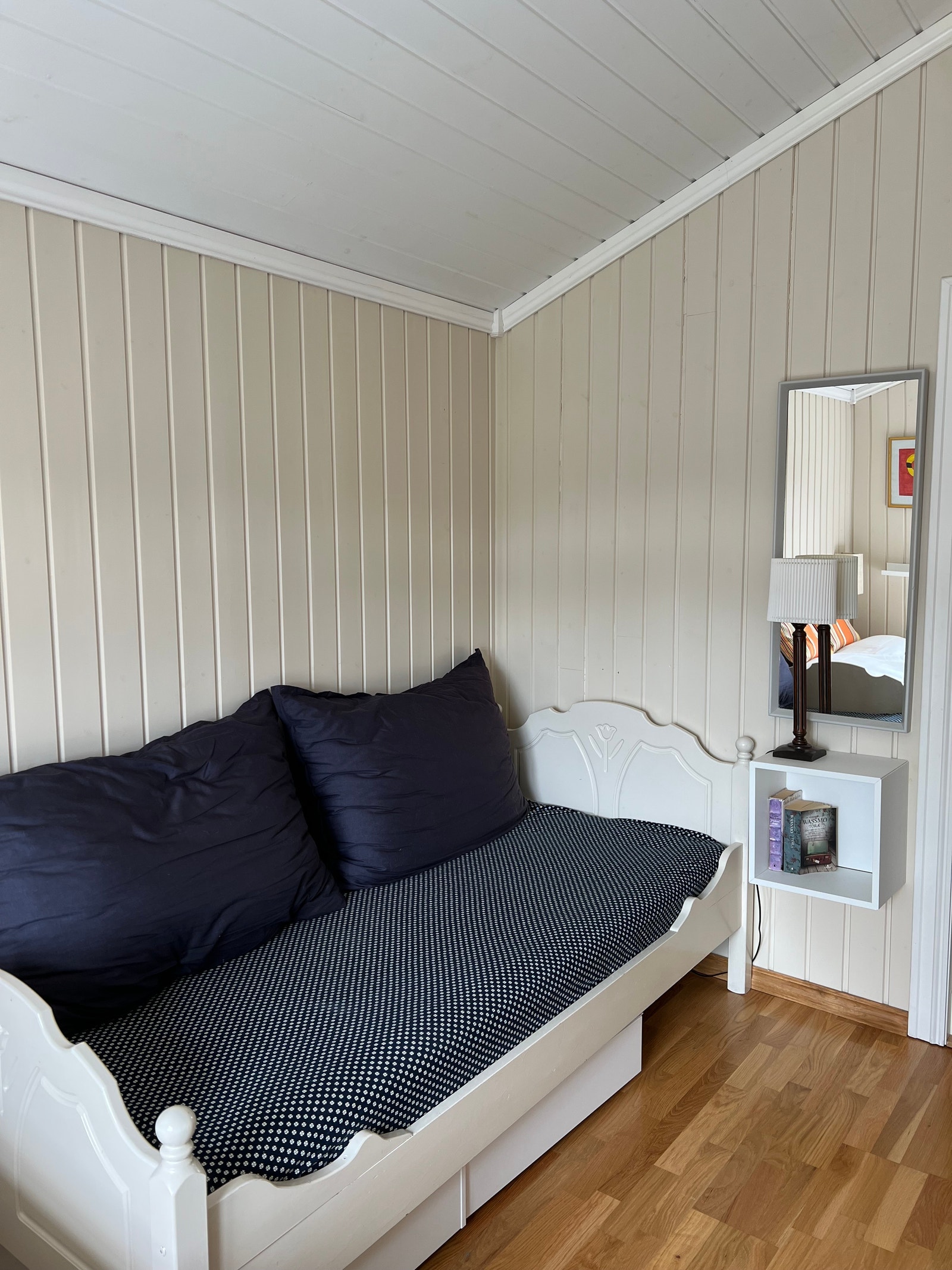 Soverom nr. 2 har daybed/enkeltseng og en dobbeltseng. Galleribilde