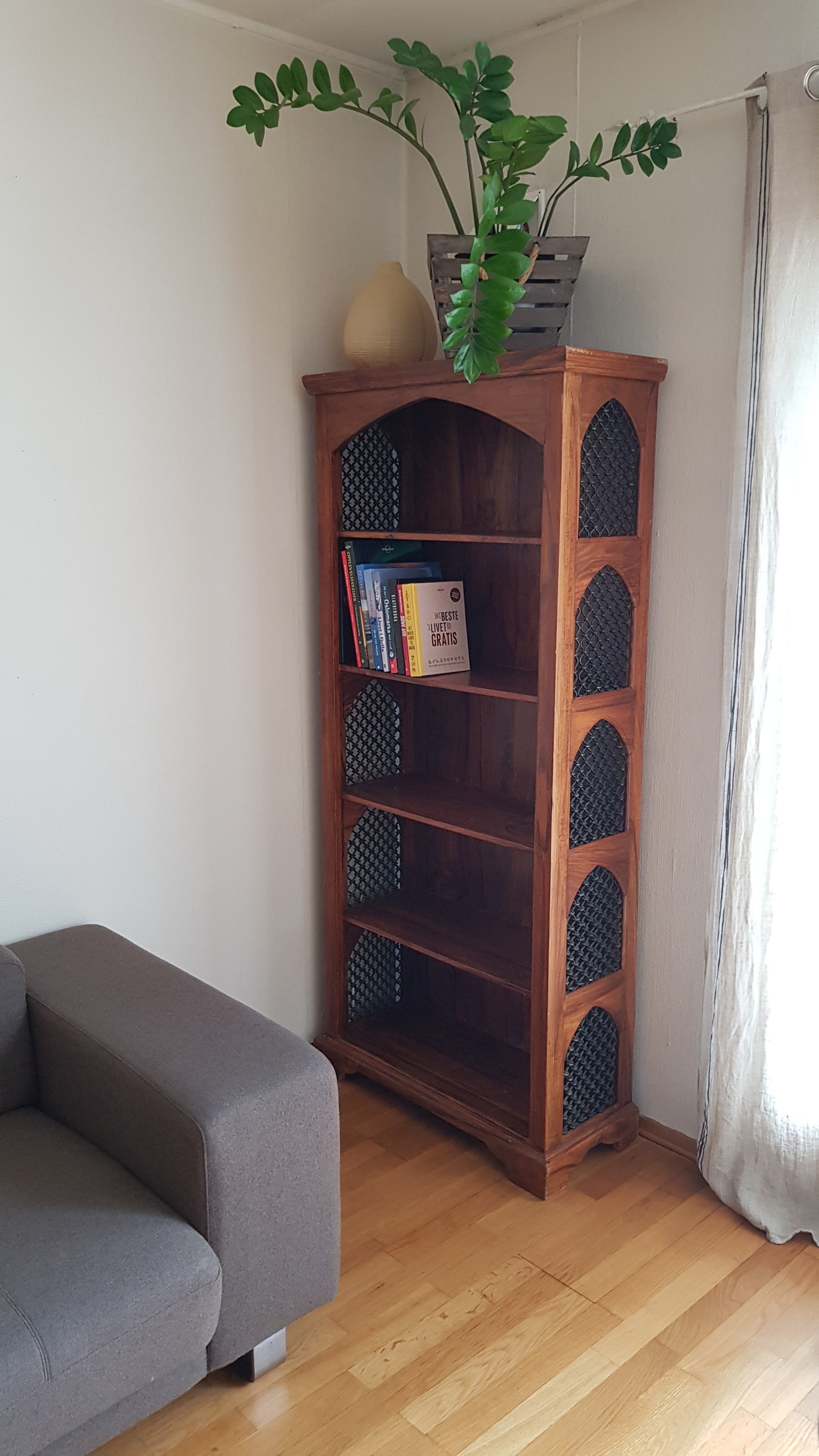 Bokhylle Galleribilde