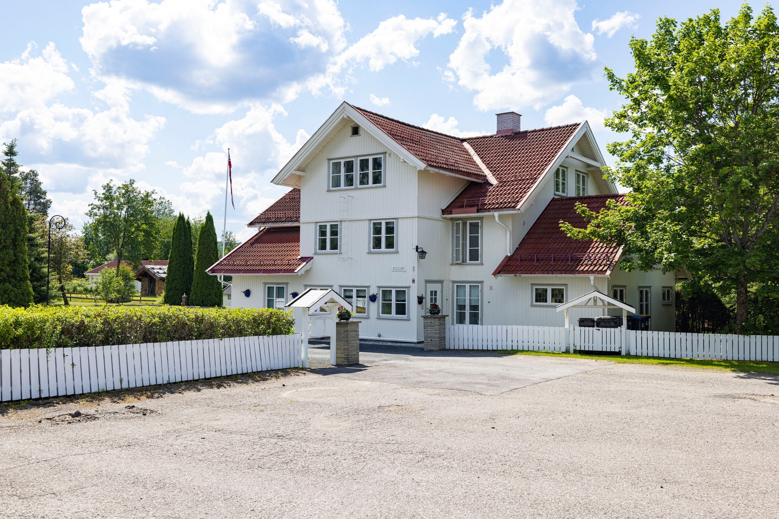 Huset vårt, velkommen til oss. Galleribilde