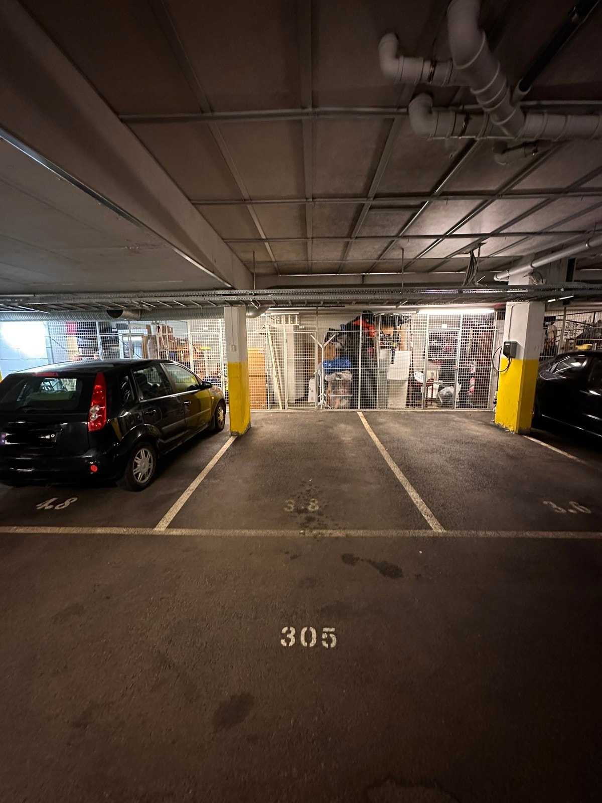 Garasjen vaskes med jevne mellomrom Galleribilde