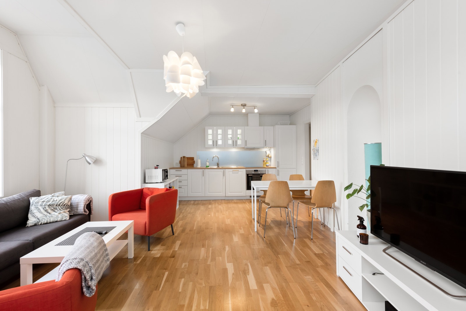 Stue mot kjøkken Galleribilde