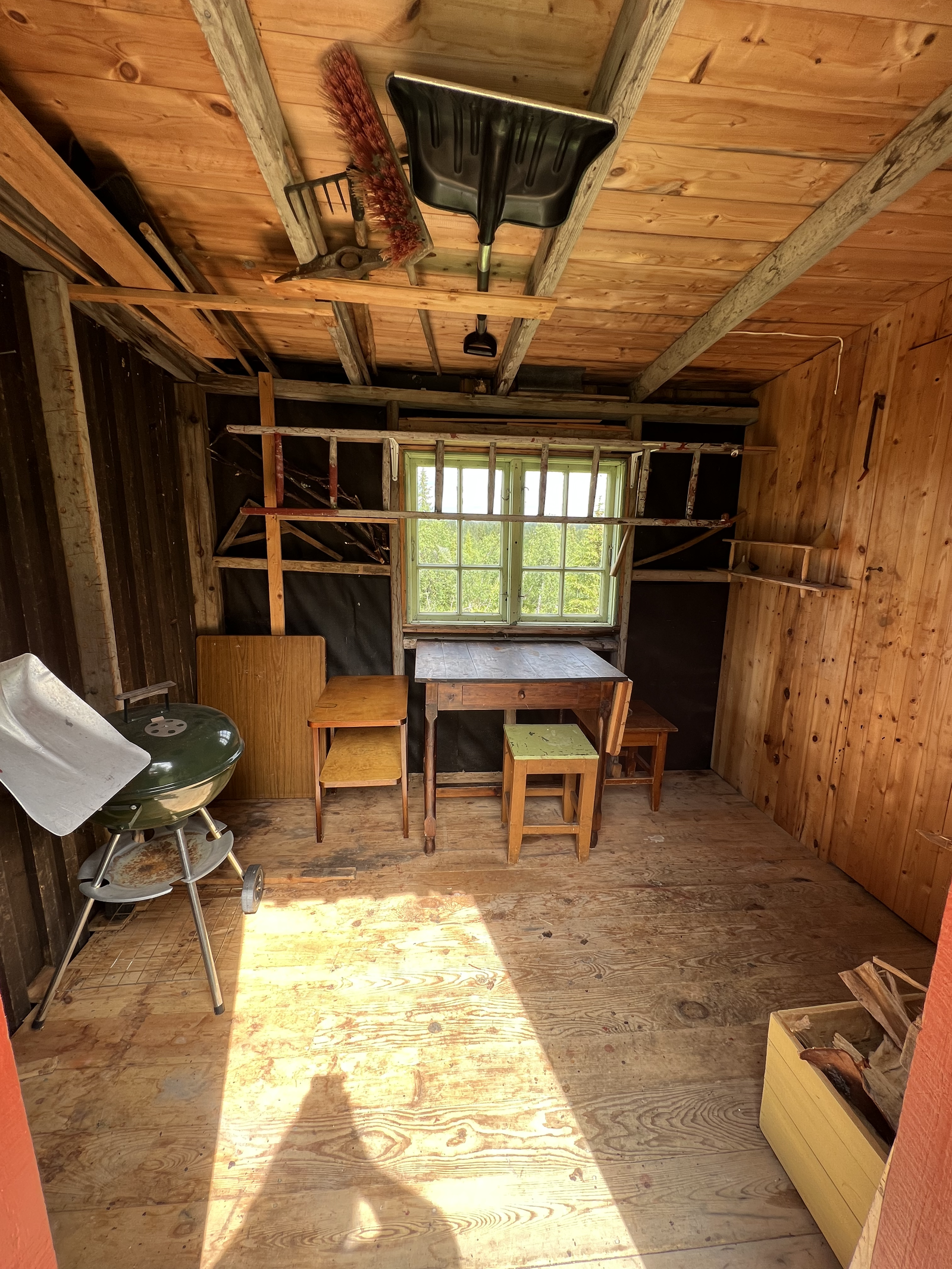 Stor bod med mye lagringsplass Galleribilde