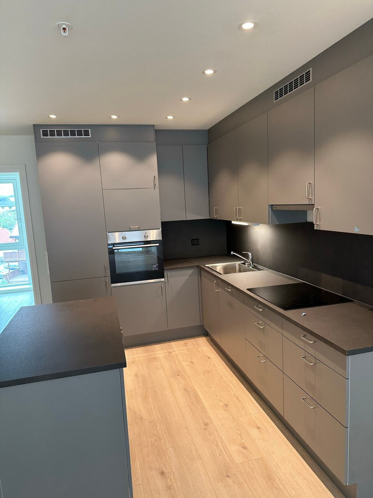 Øy på kjøkkenet Galleribilde