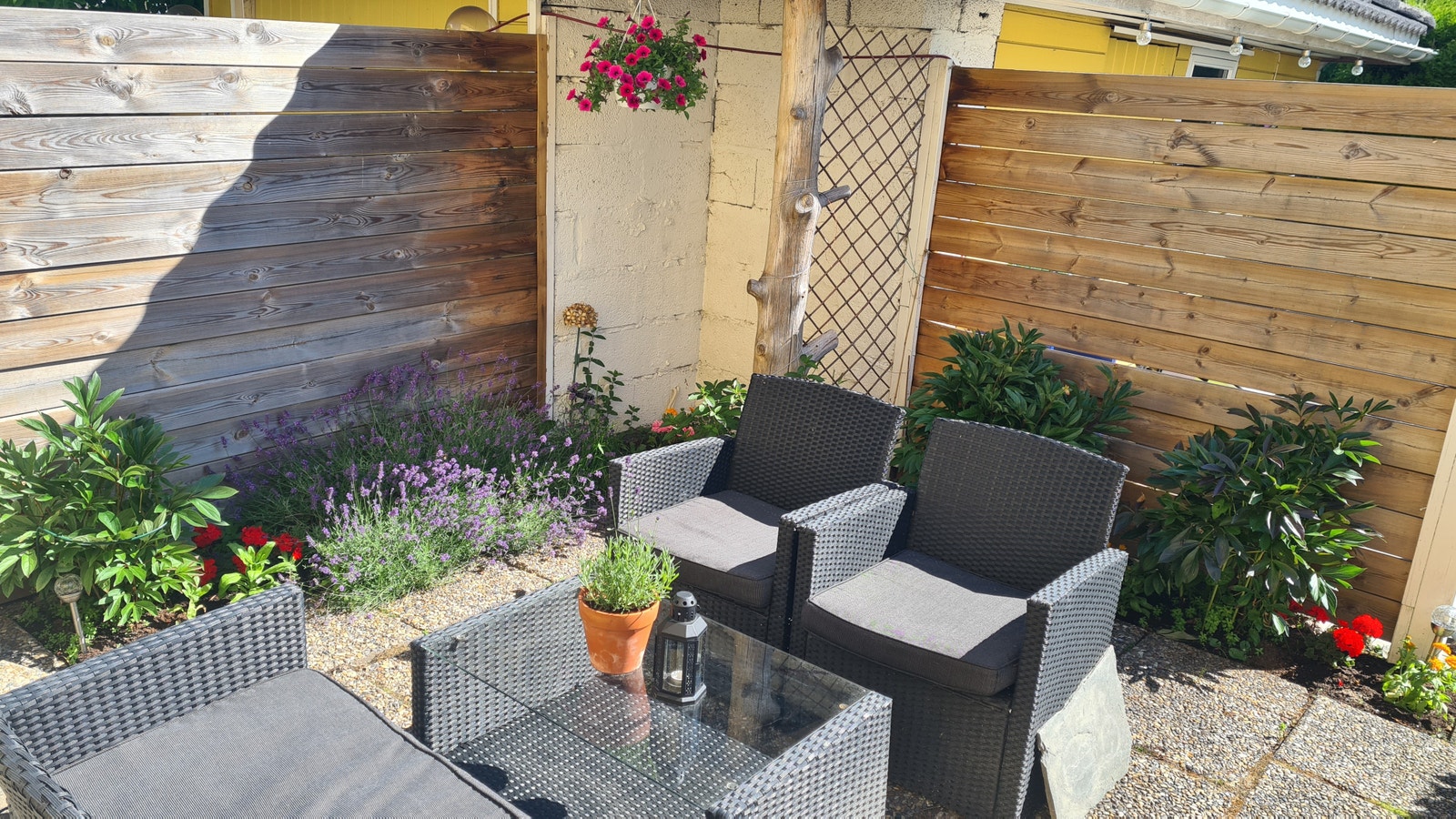 Uteplass Galleribilde