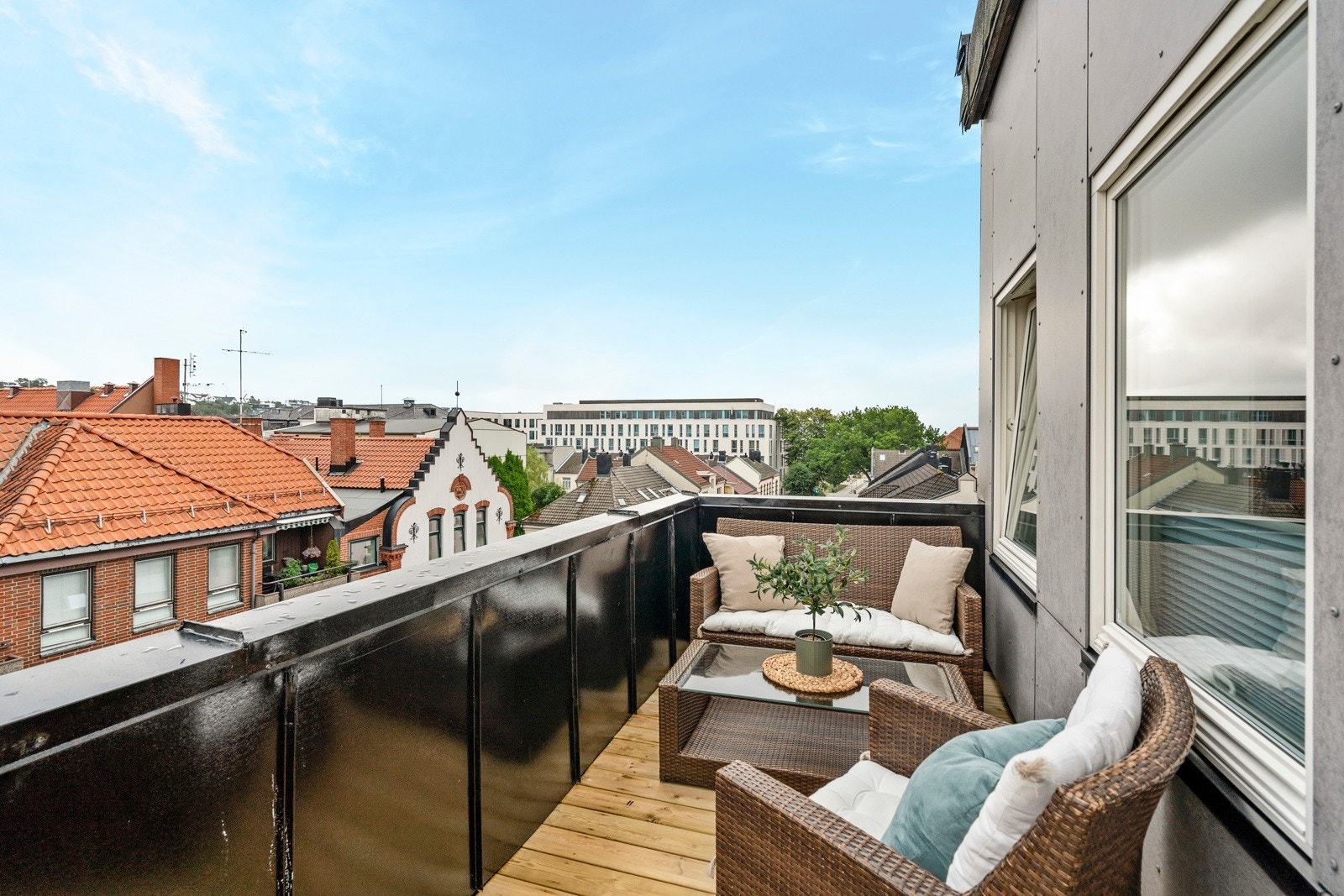 Toppleilighet med stor privat takterrasse! Galleribilde