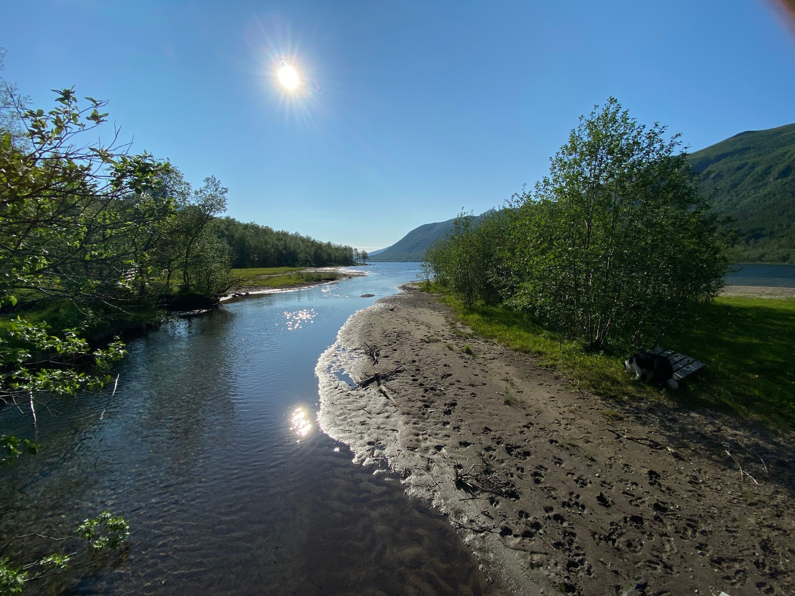 Nærområde - ta håndkle over skulderen og bad eller fisk i Markvatnet Galleribilde