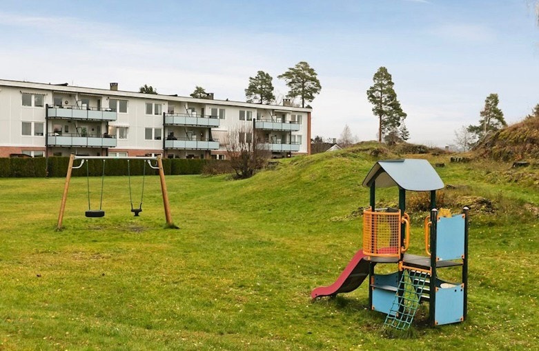 Lekeplass på fellesområde Galleribilde