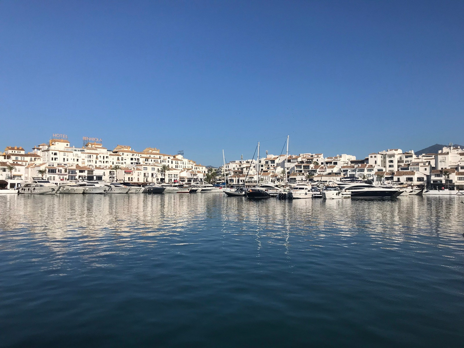 Havnen i Puerto Banus Galleribilde