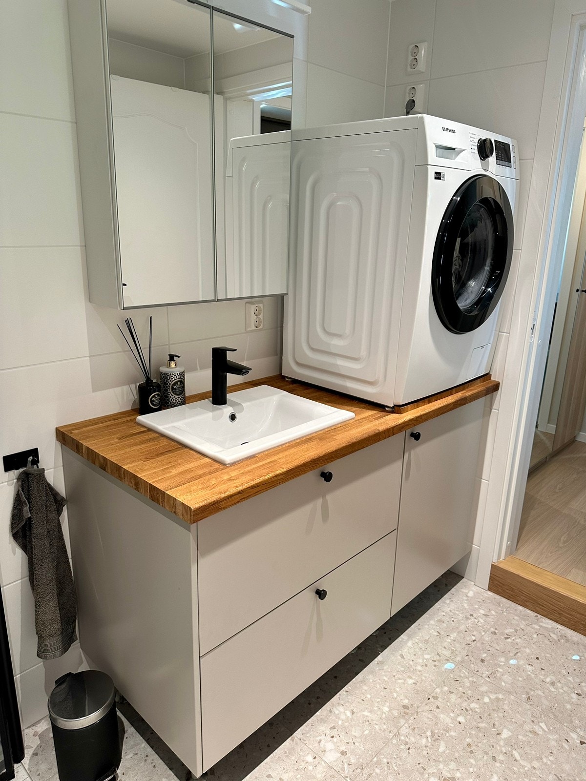 Integrert varmtvannstank. Vaskemaskin følger med. Galleribilde