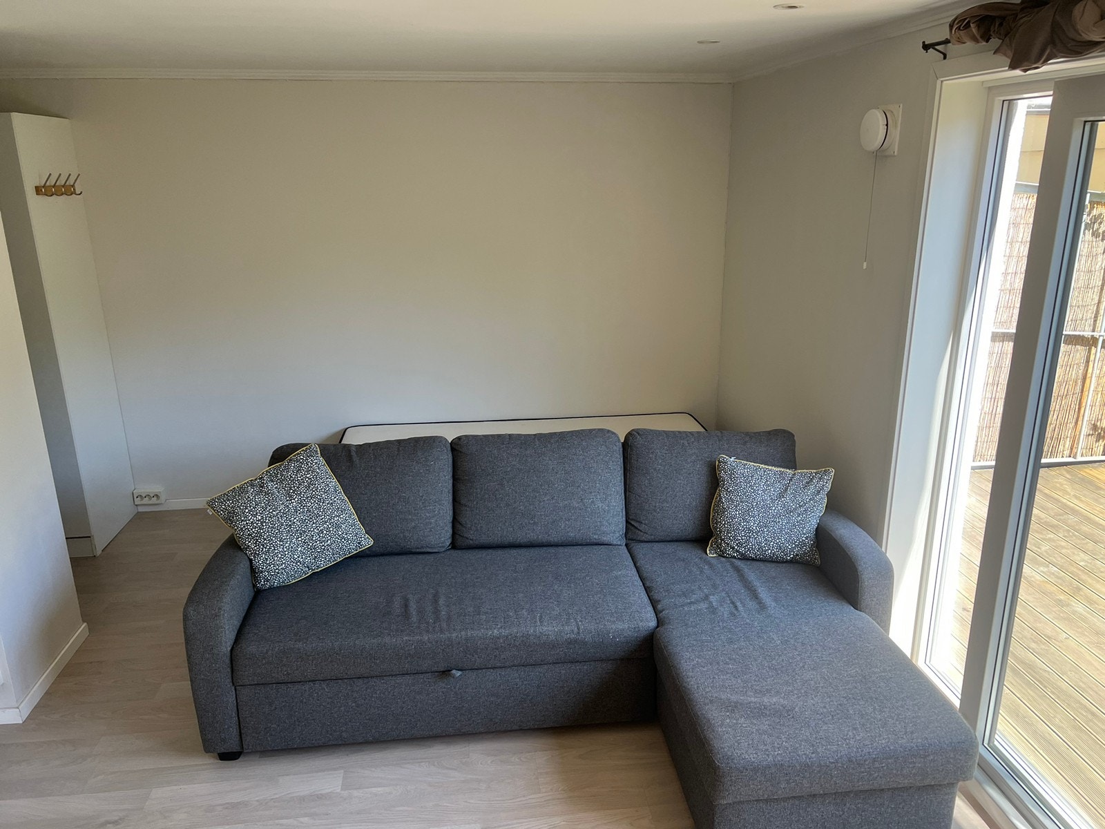 Løsning nr 2. Seng og sovesofa. Galleribilde