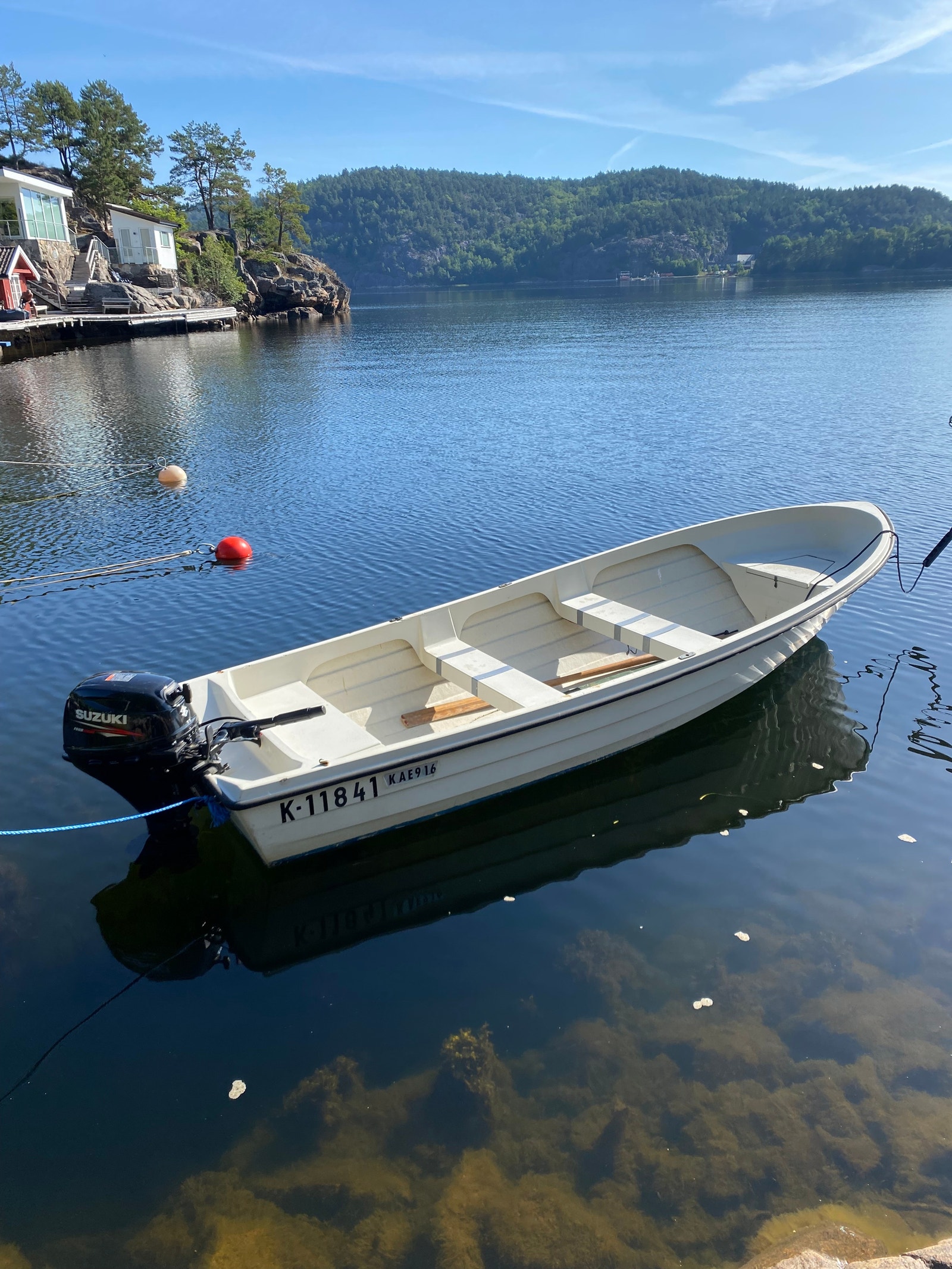 Båt med 15 hester motor Galleribilde