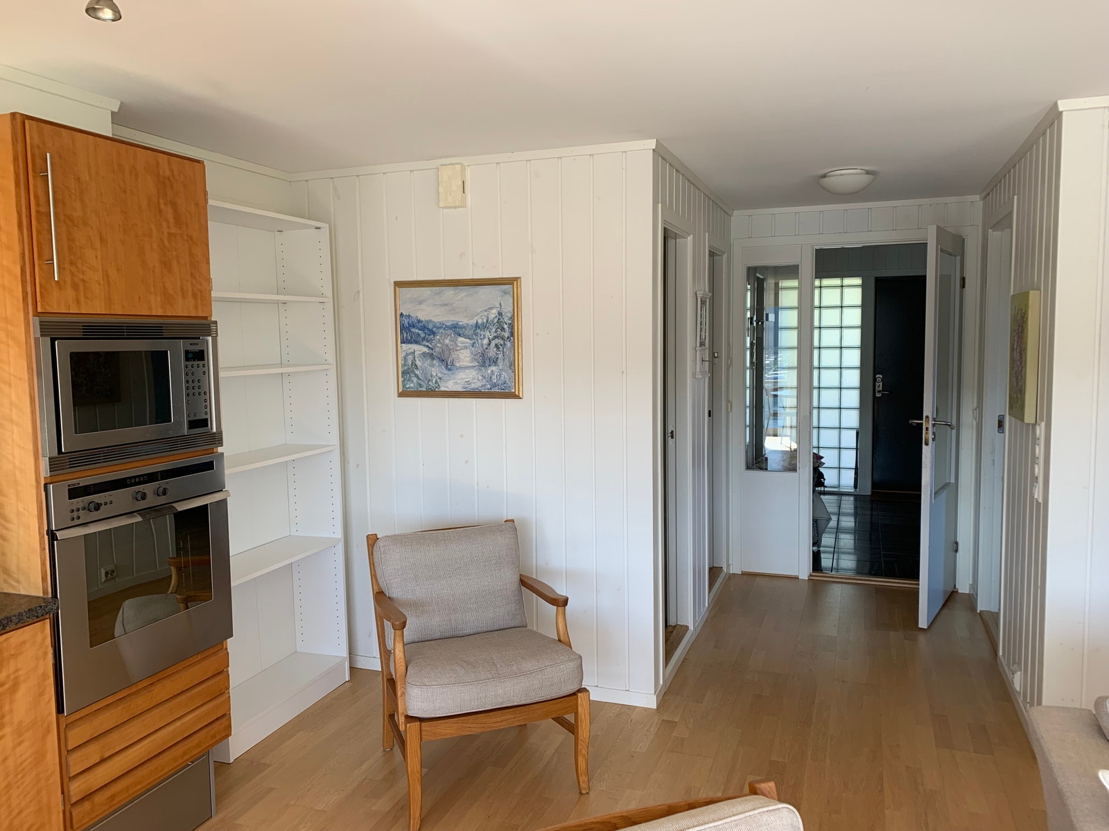 Fra stue mot yttergang Galleribilde